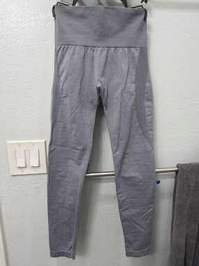 NVGTN Gray High-Waist Leggings